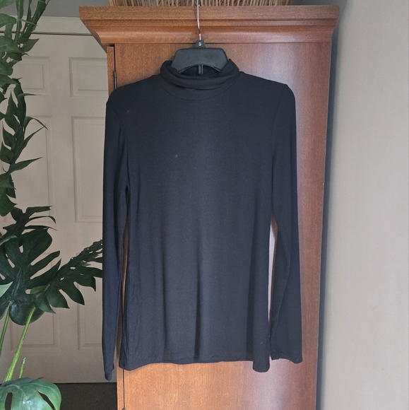 Mossimo Supply Co. Black Thin Turtleneck Sweater Large - Picture 1 of 4